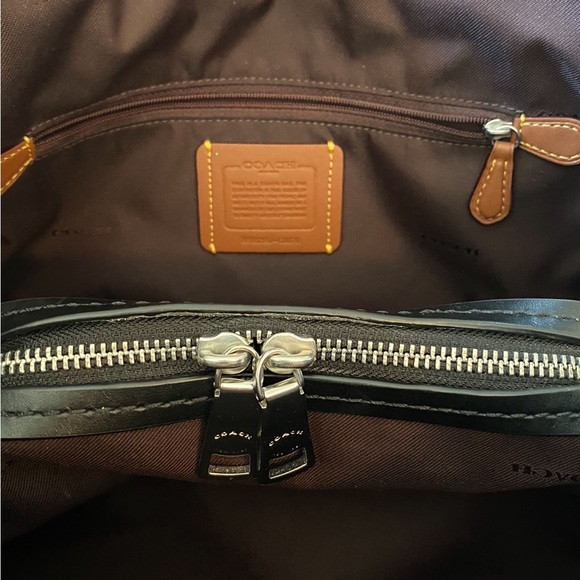 Coach Limited Edition Dalton 31 Horse & Carriage Jacquard Medium Shoulder Bag - Picture 11 of 13